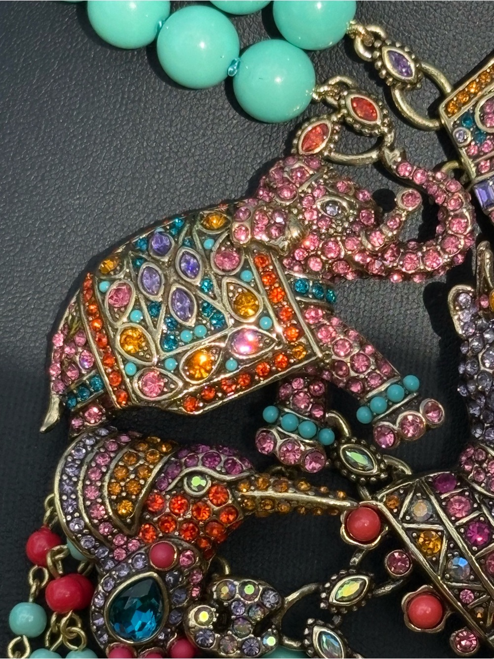 Heidi Daus 'Court of Critters' Pendant - Picture 7 of 12
